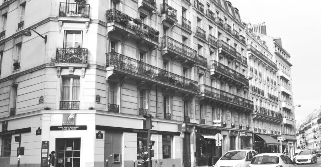 Illustration de Suicide à la Banque de France : un rapport accable les conditions de travail Bank-of-France-building