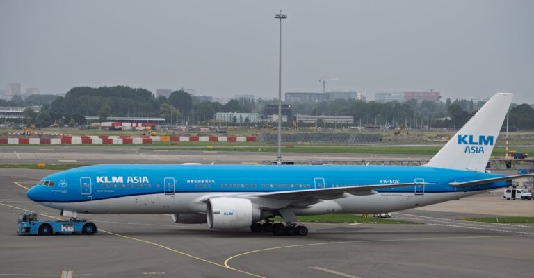 Illustration de Boeing : le scandale des avions malgaches qui "s'envolent" vers l'Iran Boeing-777-airport