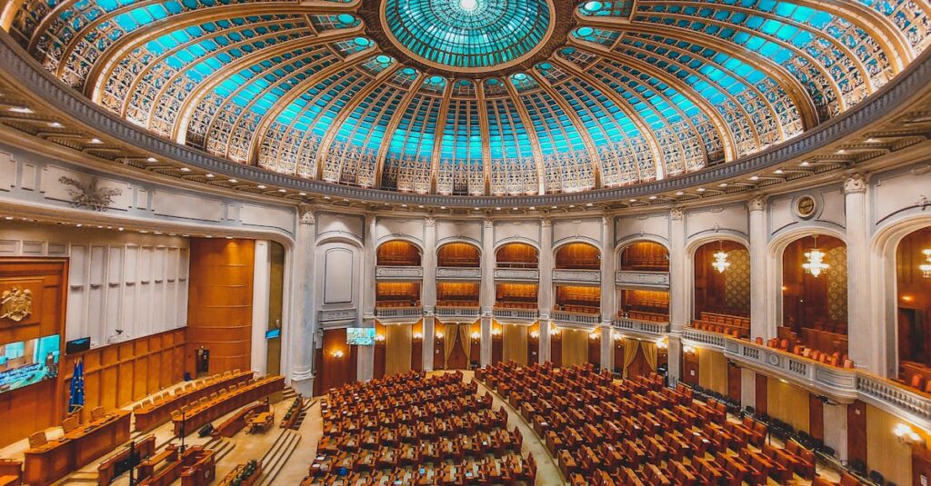Illustration de Un statut des élus locaux qui arrive bien tard French-parliament-debate
