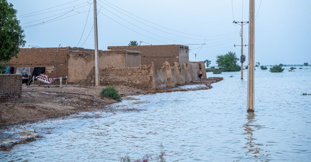 Illustration de Pakistan: la mousson fait des ravages, bilan humain alarmant Pakistan-monsoon-flooding-1