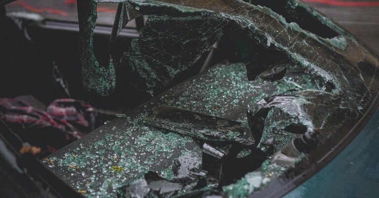 Illustration de Assurance auto : la sombre réalité des assureurs français dévoilée car-insurance-cost