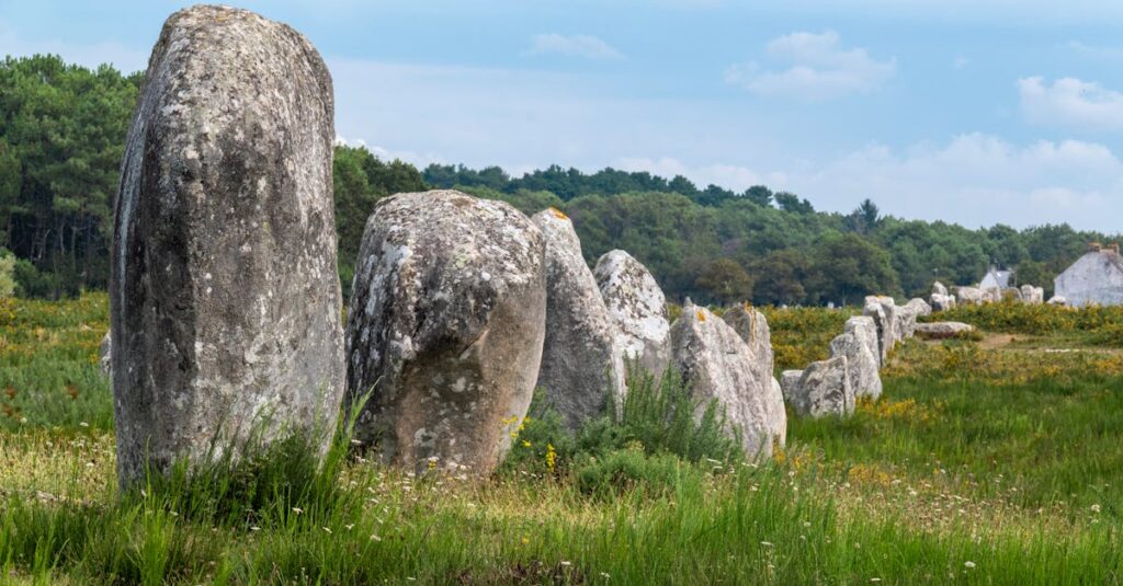Illustration de Carnac : l'Unesco cède à la pression, un classement qui dérange carnac-megaliths-alignment