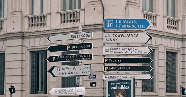 Illustration de Marseille: Effondrements, Peines Légères et Scandale Persistant collapsed-building-Marseille