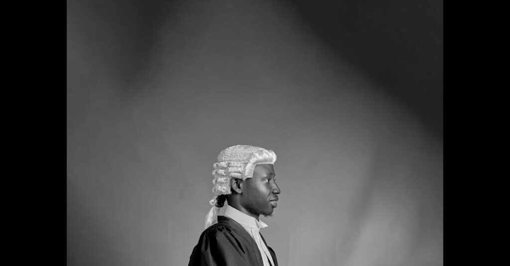 Illustration de La résidence principale de l'entrepreneur : une protection illusoire face aux créanciers ? courtroom