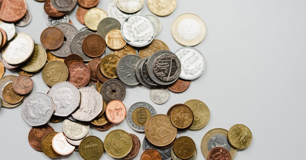 Illustration de L'euro s'effondre face au dollar : l'UE victime de l'accord Trump ? dollar-euro-trade