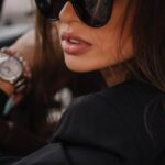 driver-with-phone-in-car