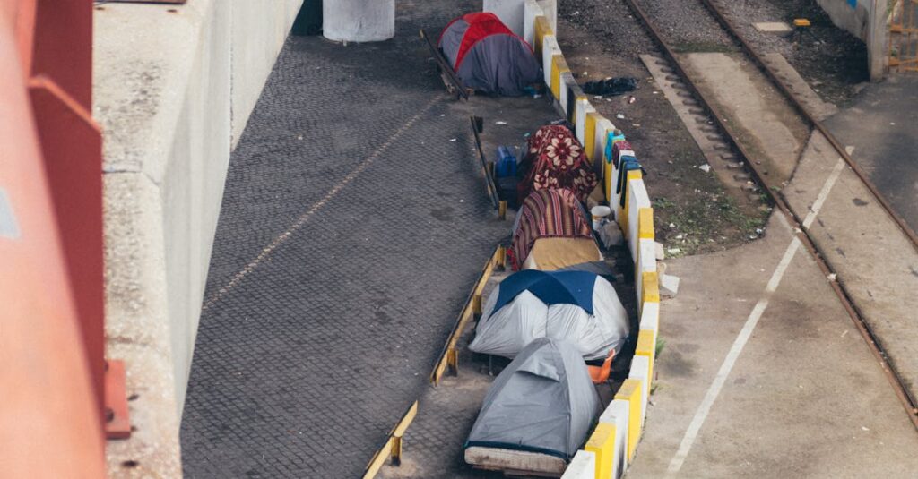 Illustration de France: la pauvreté et les inégalités atteignent des sommets historiques poverty-statistics-France