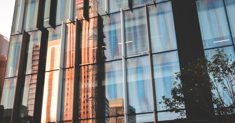 Illustration de Vague de suicides aux Finances publiques : un drame ignoré ? public-finance-office