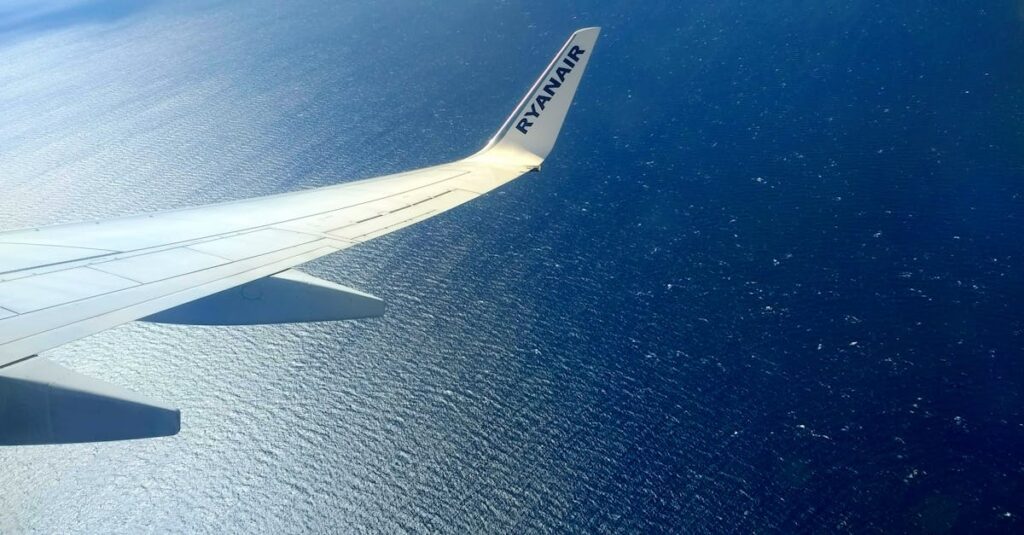 Illustration de Ryanair saborde la connectivité française, des pertes inévitables ryanair-plane-taxes