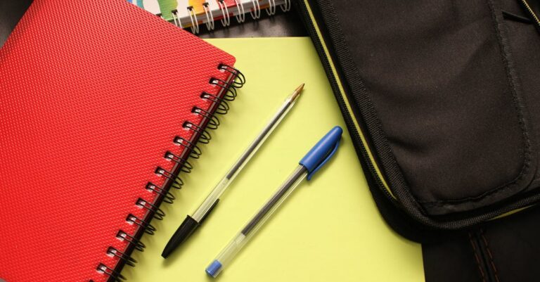 Illustration de Fournitures scolaires : une rentrée 2025 désastreuse s'annonce school-supplies-1