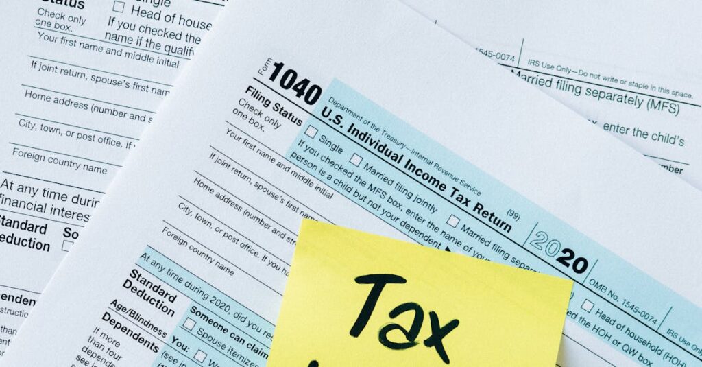 Illustration de Flat tax ou barème : le dilemme fiscal qui piège les épargnants tax-declaration-form-1