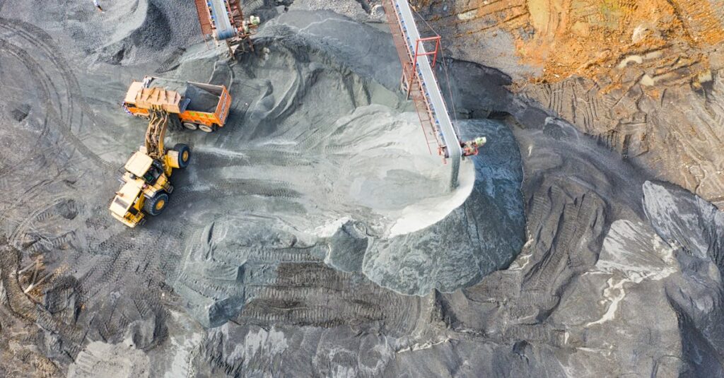 Illustration de Fuxin: le mirage de la ville la moins chère de Chine vire au cauchemar Fuxin-coal-mine