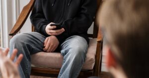 Illustration de Jean Imbert en pleine tourmente : accusations de violences conjugales Jean-Imbert-scandal-violence