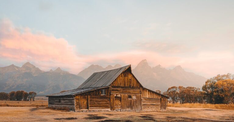 Illustration de La Fed sème l'illusion : les marchés boursiers s'enflamment, mais pour combien de temps ? Jerome-Powell-speech-Jackson-Hole
