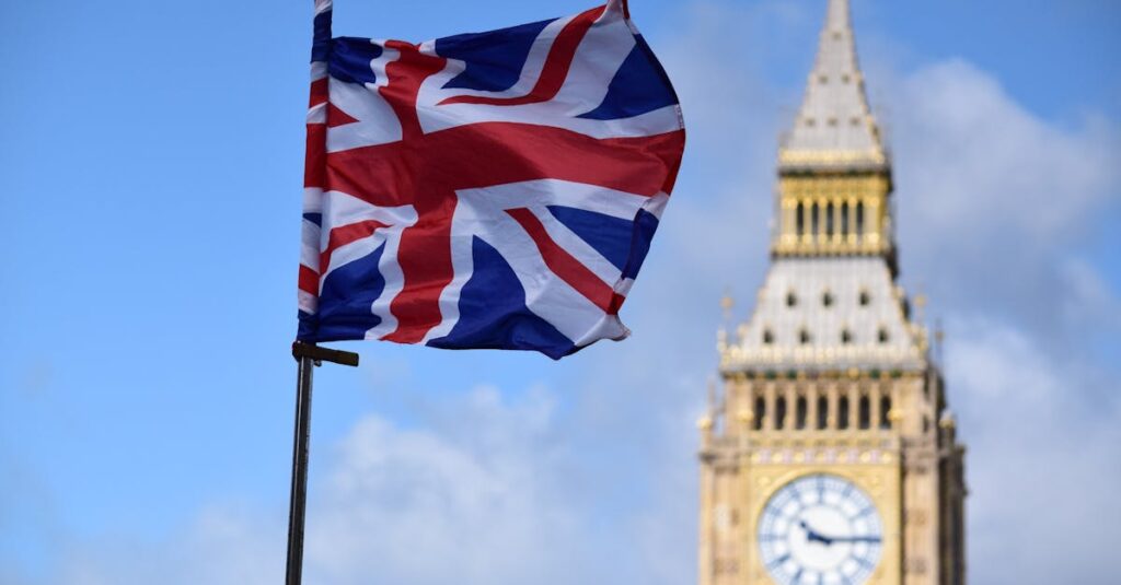 Illustration de La loi britannique sur la sécurité en ligne : un piège à censure ? UK-flag-Parliament