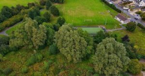 Illustration de Zelensky offre un club de golf à Trump : l'étrange diplomatie de la guerre Zelensky-Trump-golf-1