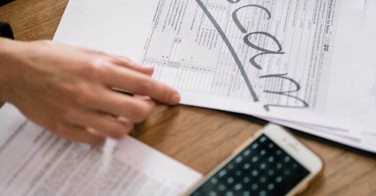 Illustration de Loc’Avantages : l'arnaque fiscale qui séduit les bailleurs financial-benefits-trap
