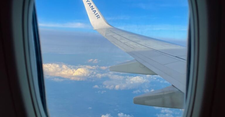 Illustration de Chaos aérien en Espagne : Ryanair sous le feu des grèves ryanair-plane-strike