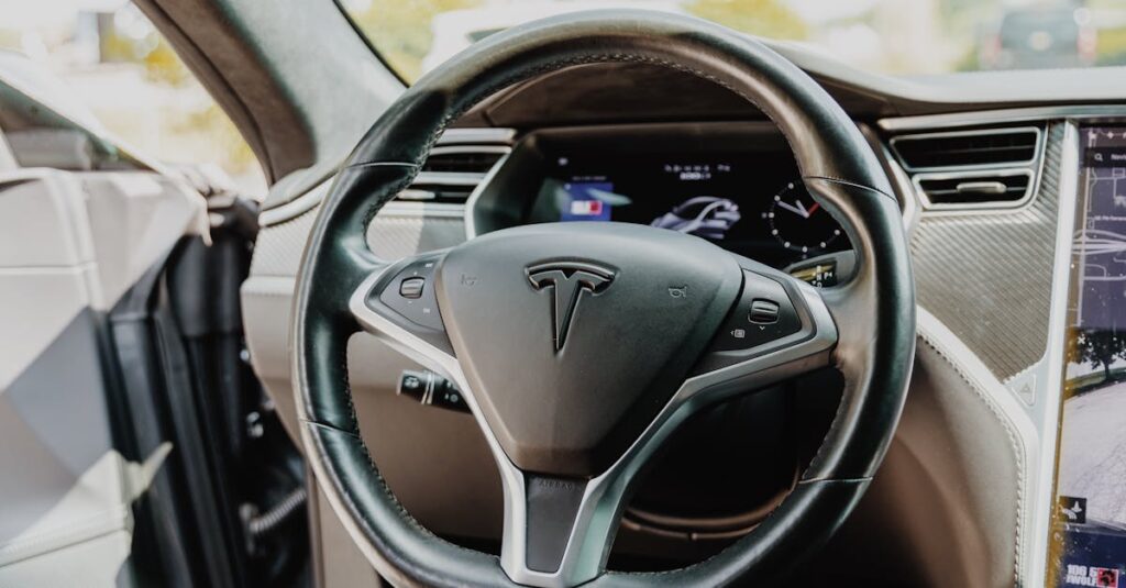 Illustration de Tesla frappé par un verdict accablant : Autopilot en cause ! tesla-autopilot-crash-1