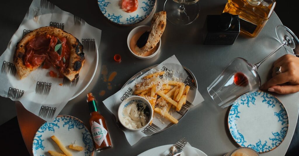Illustration de Timeleft : l'échec programmé des rencontres sans "swipe" uncomfortable-dinner