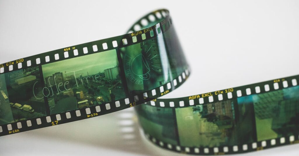 Illustration de L'IA menace le cinéma : 'Critterz', un film qui divise déjà AI-movie-production-controversy