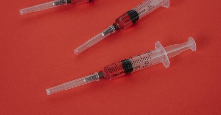Illustration de Bactéries cauchemardesques : la menace grandit en silence Antibiotic-resistance-bacteria-hospital
