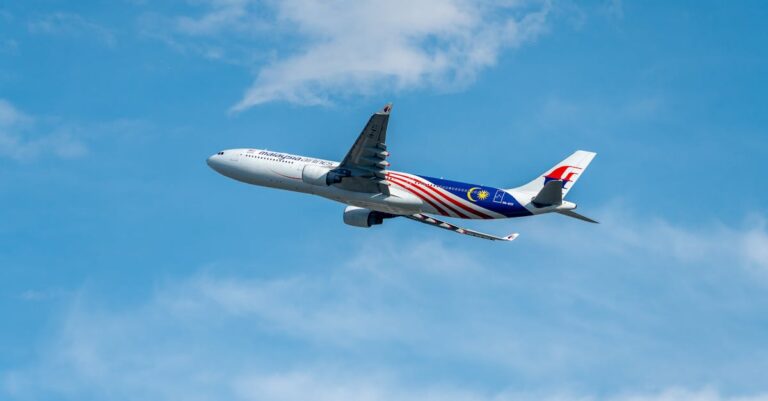 Illustration de Boeing : Le retour risqué de l'auto-certification FAA Boeing-737-MAX-factory