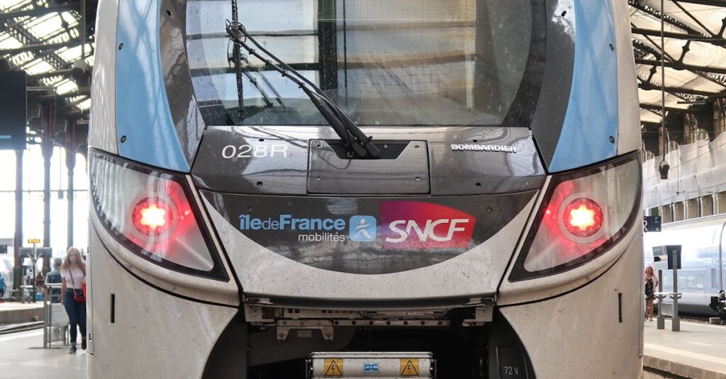 Illustration de Chaos annoncé : la France paralysée par une grève historique France-public-transport-strike