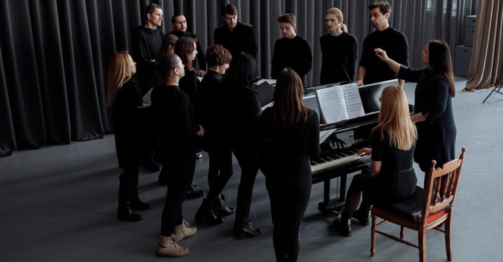 Illustration de Annulation polémique : La Belgique s'enfonce dans le scandale culturel Lahav-Shani-conducting-orchestra