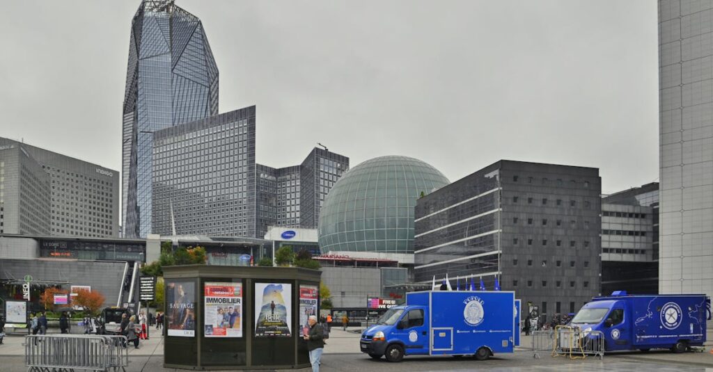 Illustration de La Défense : un naming à 4 millions d'euros qui sème le doute Paris-La-Defense-Arena