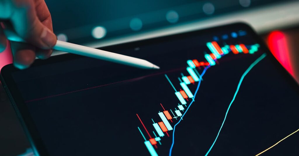 Illustration de TotalEnergies en chute : bénéfices divisés, dette explosive TotalEnergies-falling-stock-price