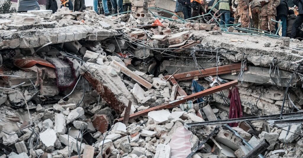 Illustration de Afghanistan : Un séisme dévastateur frappe des réfugiés, bilan catastrophique earthquake-Afghanistan-destruction