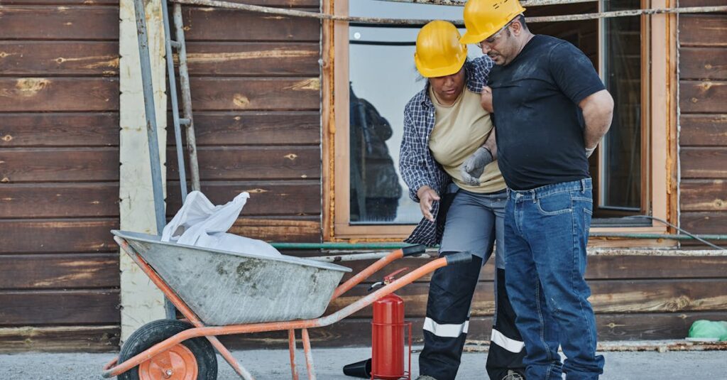 Illustration de Accidents du travail : la faillite des entreprises face à l'hécatombe fatal-workplace-accident-construction