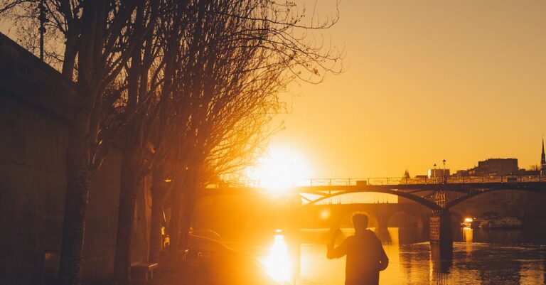 Illustration de Télétravail : l'effondrement de la productivité masqué par le sport runner-Paris-Seine
