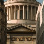 Badinter-Pantheon-France-chaos