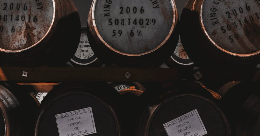 Illustration de Charente : l'audace risquée du whisky face au cognac Charente-distillery-whisky-production