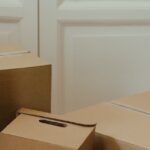 Empty-apartment-moving-boxes