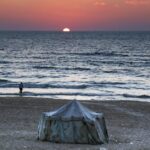 Gaza-hospital-mourners