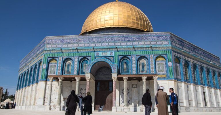 Illustration de Israël: Ben Gvir défie l'ordre, l'escalade menace Jérusalem Jerusalem-Al-Aqsa-Mosque-tensions