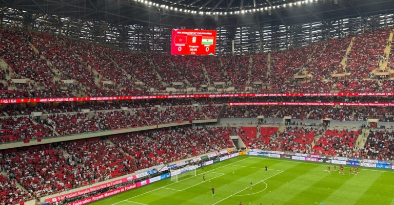 Illustration de Nul frustrant pour le PSG : l'échec se confirme PSG-players-frustration-Lille-stadium