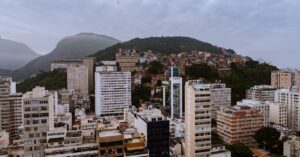 Illustration de Bain de sang à Rio: l'opération policière la plus meurtrière fait 132 morts Rio-favela-police-raid