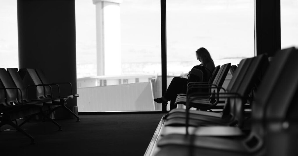Illustration de Grève évitée, chaos reporté ? Le SNCTA cède sous la pression air-traffic-control-tower