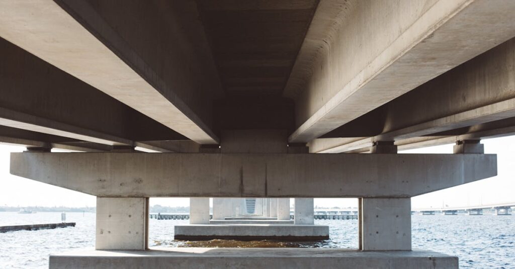 Illustration de Chaos et contestation : le Canal Seine-Nord Europe sous le feu des critiques canal-construction-protest