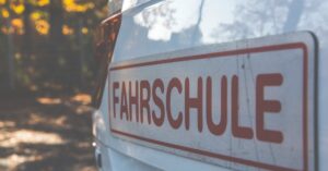 Illustration de Permis de conduire : l'UE valide un fiasco sanitaire en devenir driving-license-failure-Europe