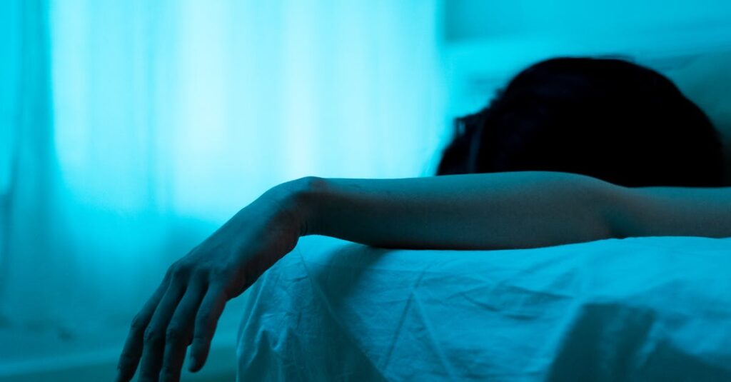 Illustration de Maladies professionnelles : un système archaïque qui sacrifie les victimes sick-worker-frustration