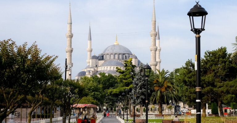 Ahmed-Al-Charaa-visit