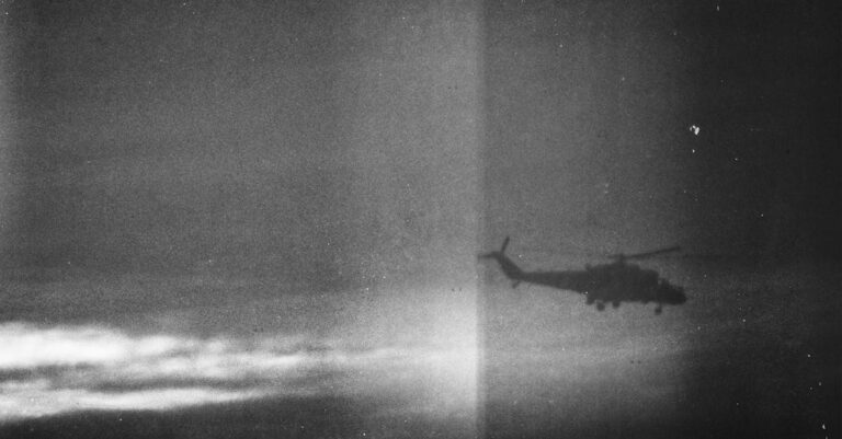 Illustration de La France au bord du gouffre : la guerre avec la Russie, une fatalité inévitable ? French-military-warning