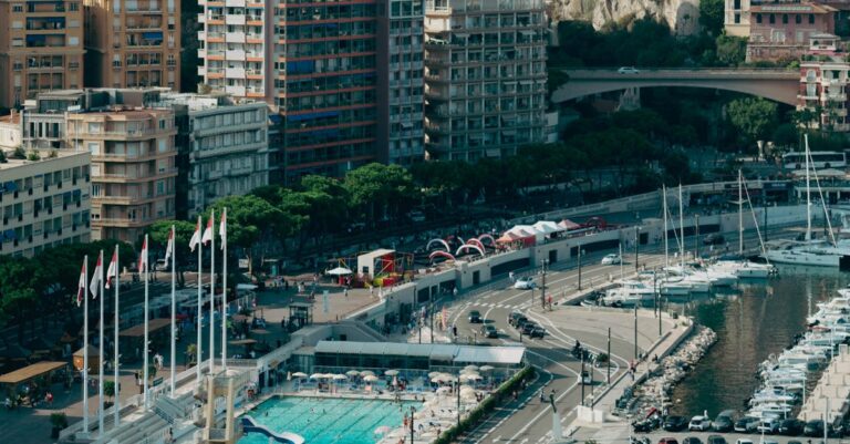 French-wealthy-expatriation