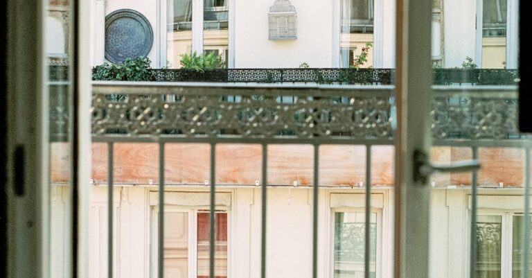 Paris-apartment-building-conflict