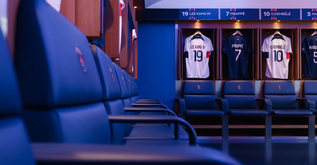 Illustration de Duel des Stades Parisiens : le PSG Écrase le Paris FC Paris-football-stadium